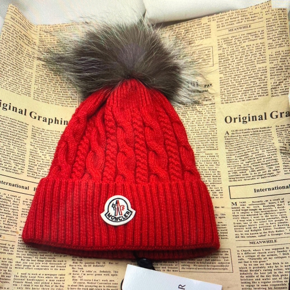 Moncler Women Winter Hat Red
